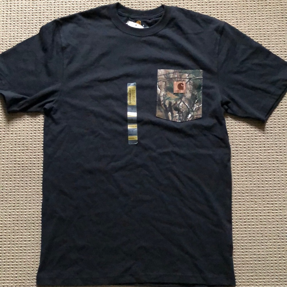 Carhartt black tee